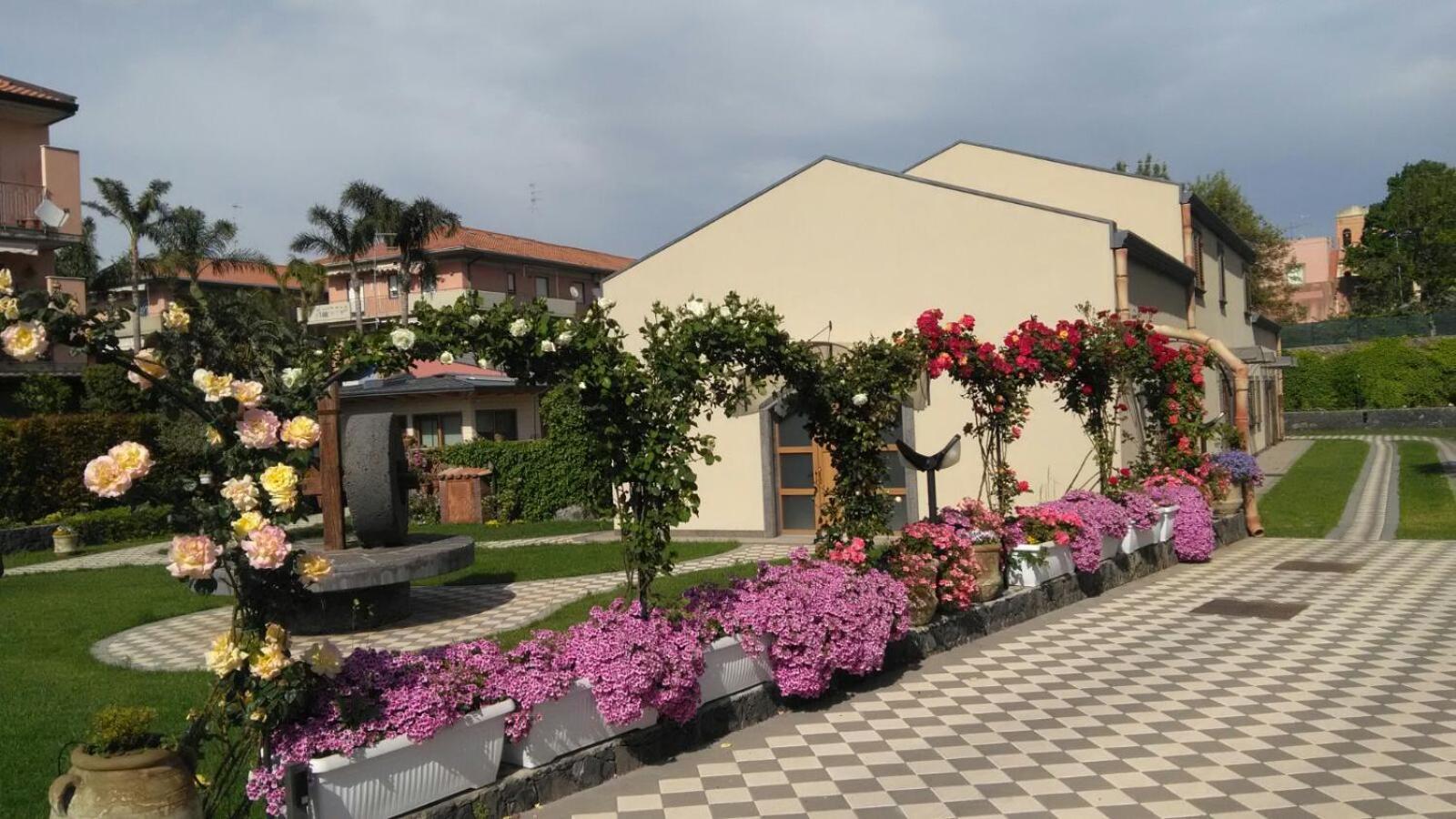 B&B Le Antiche Cisterne Tremestieri Etneo Ngoại thất bức ảnh